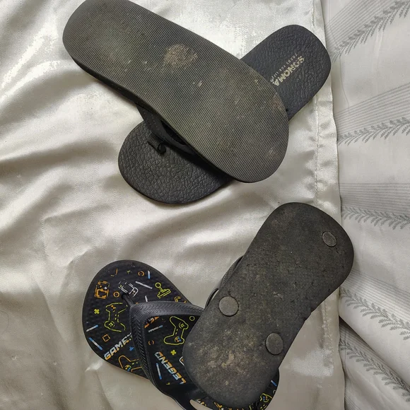 Boys Flip Flop Bundle - Size 9/10 - Sonoma And Unbranded - Picture 2 of 2
